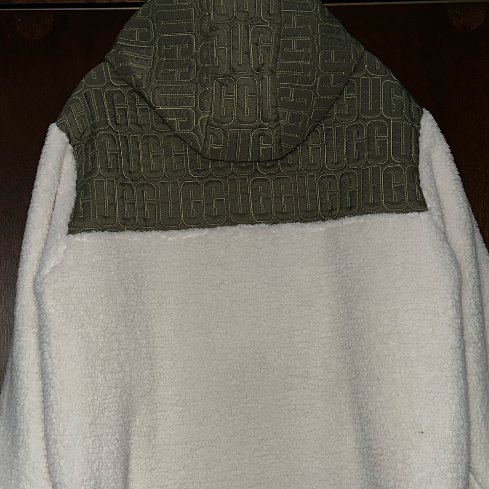 Ugg Sherpa Half Zip Pullover size M - Picture 2 of 4
